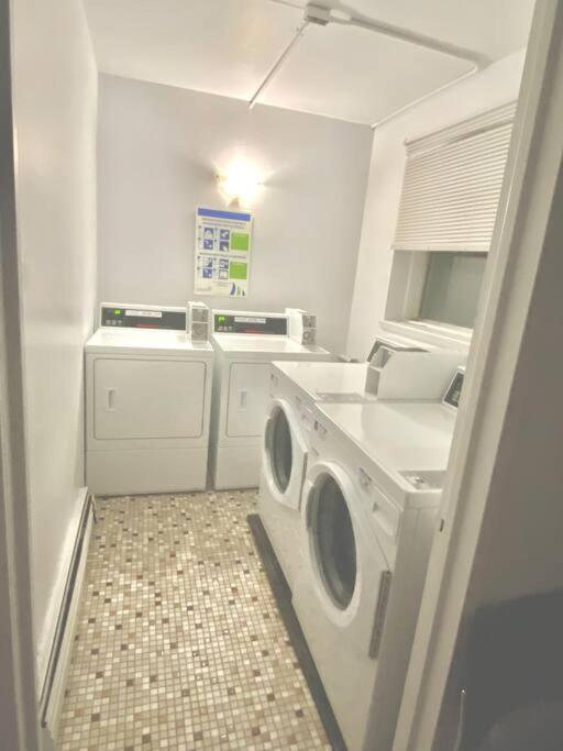 Апартаменты Entire Loft - Elevator - Balcony - Free P - 10M Downtown Квебек Экстерьер фото